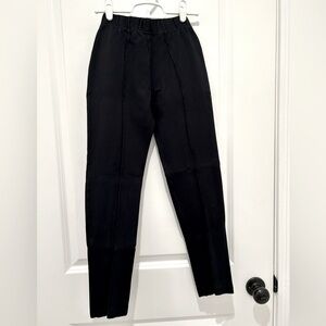 Lilly Pulitzer black skinny legged pants/leggings size xs ￼